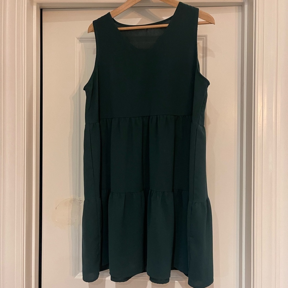 ⭐️SHEIN Emerald Sleeveless tiered Dress